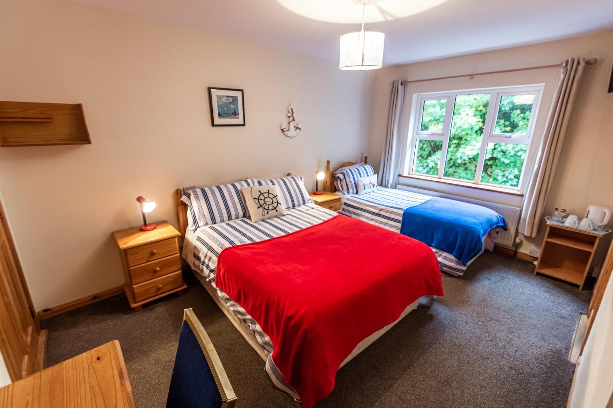 Seawinds Bed And Breakfast Killybegs Habitación foto