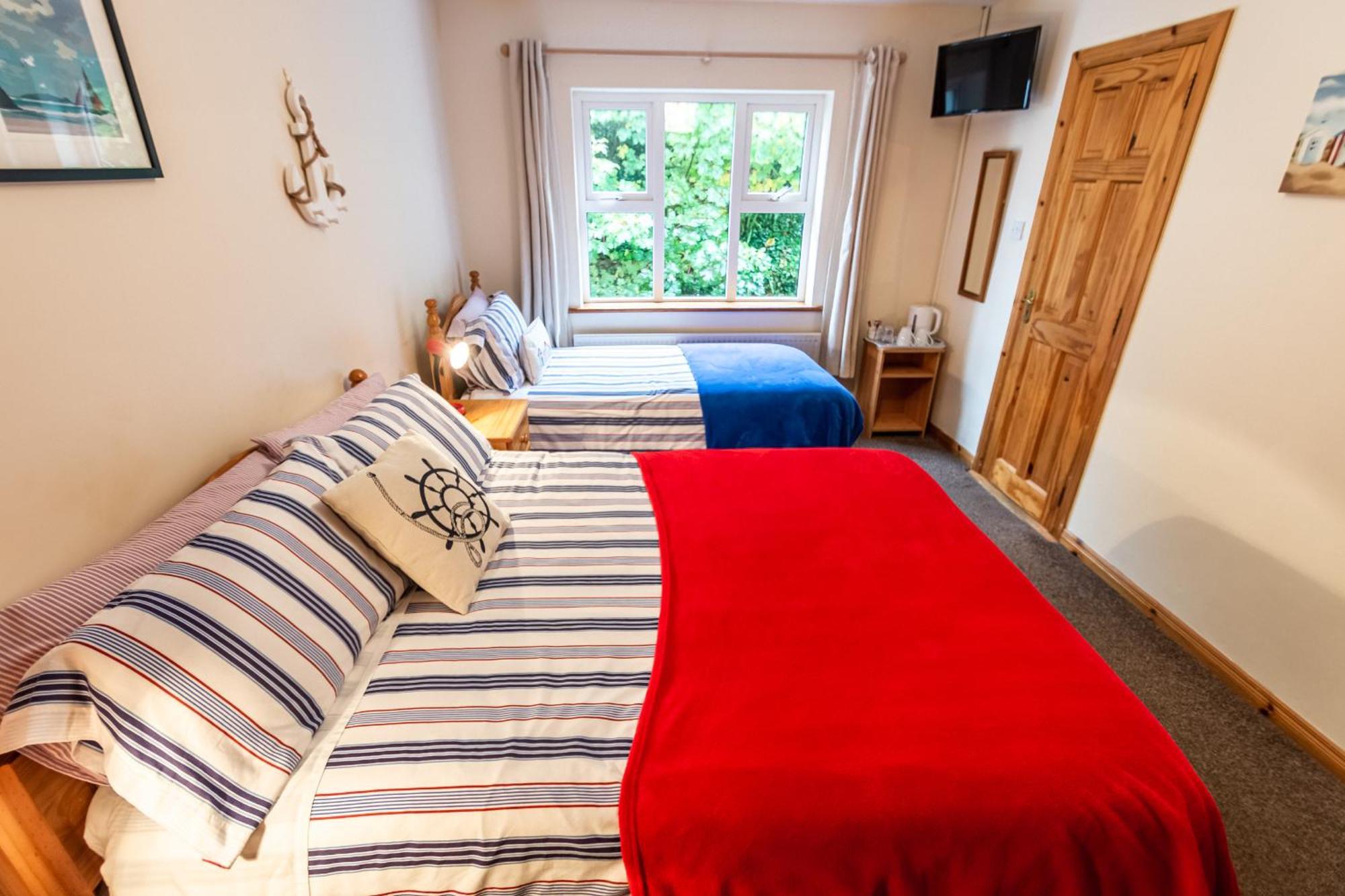 Seawinds Bed And Breakfast Killybegs Habitación foto